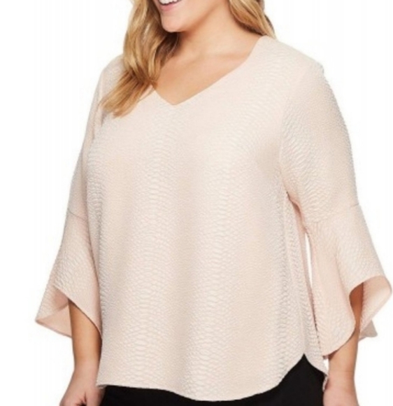 Calvin Klein textured bell sleeve blouse Plus size - Picture 2 of 7